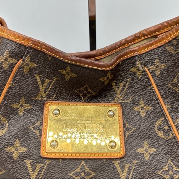 SOLD Louis Vuitton Galliera MM Handbag/Tote - Picture 6 of 11